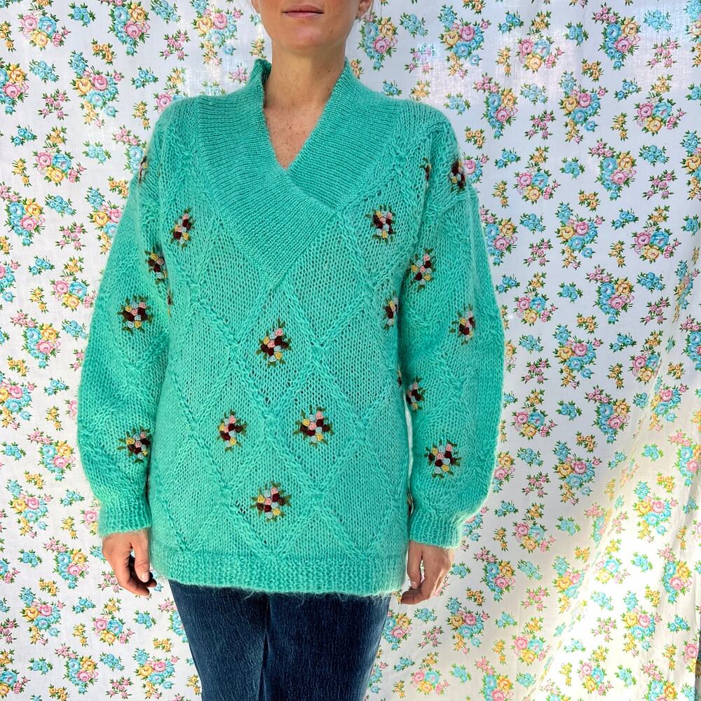 Sea foam green Chelsea young v neck mohair acrylic sweater size medium